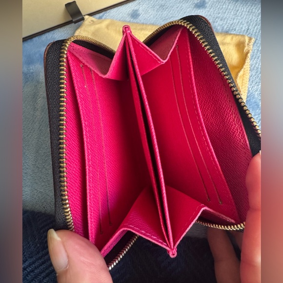 LOUIS VUITTON X MURAKAMI ZIPPY COIN PURSE - Picture 7 of 12